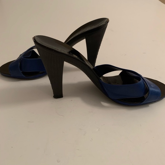 “HOST PICK” Vintage Charles Jourdan Paris Sandals. - Picture 2 of 6